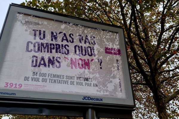 Novembre 2022 : campagne d'affichage  contre les violences faites aux femmes