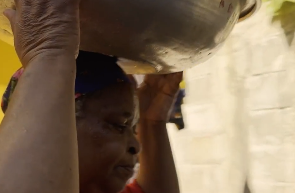 Femmes de Mayotte - Shikowas, les cagnottes de la liberté